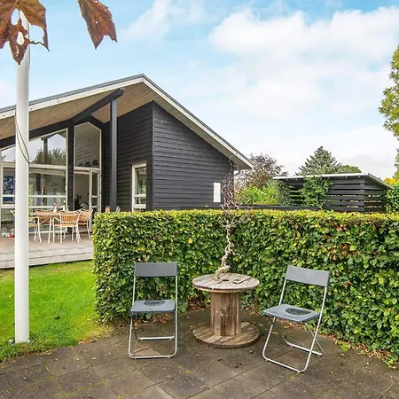 Сasa de vacaciones 5 Person In Malling-by Traum *