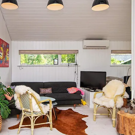 Сasa de vacaciones 5 Person In Malling-by Traum